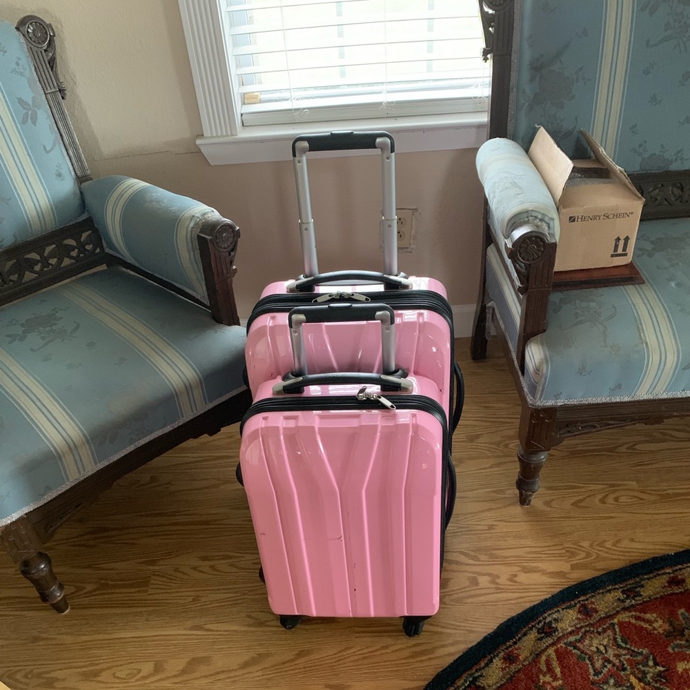 Brookstone 360 Hardside luggage set